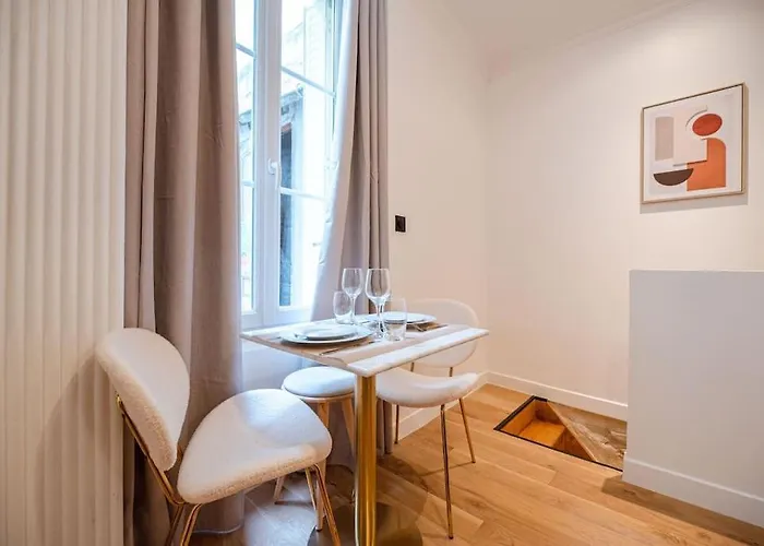 Exposition - Eiffel Tower