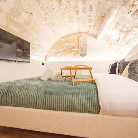 Exposition - Eiffel Tower アパート パリ